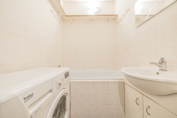 Koupelna - Prodej bytu 2+1 v osobním vlastnictví 49 m², Slaný