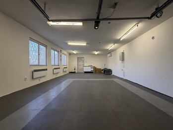 Pronájem obchodních prostor 145 m², Horní Bříza