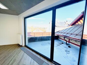 Pronájem kancelářských prostor 151 m², Rožnov pod Radhoštěm