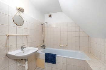 Prodej nájemního domu 185 m², Pardubice