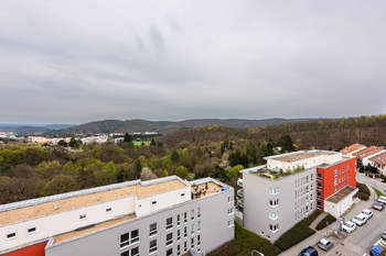 pohled z okna bytu - Prodej bytu 3+1 v osobním vlastnictví 72 m², Brno