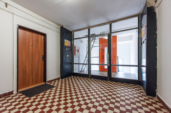 vstup do bytu - Prodej bytu 3+1 v osobním vlastnictví 72 m², Brno