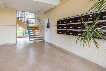 Přízemí domu - Pronájem bytu 1+1 v osobním vlastnictví 34 m², Praha 4 - Krč