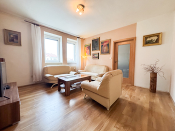 obývací pokoj - Prodej bytu 3+1 v osobním vlastnictví 83 m², Hodonín 