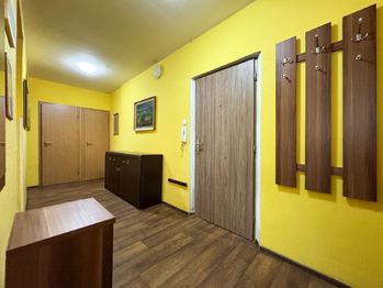 chodba - Prodej bytu 3+1 v osobním vlastnictví 83 m², Hodonín