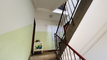 Společné prostory domu - Prodej bytu 2+1 v družstevním vlastnictví 55 m², Praha 5 - Košíře