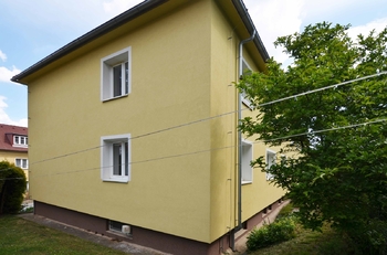 Pohled na dům ze zahrady - Prodej bytu 2+1 v družstevním vlastnictví 55 m², Praha 5 - Košíře
