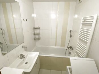 koupelna - Pronájem bytu 3+1 v osobním vlastnictví 76 m², Plzeň