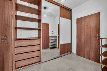 Prodej bytu 2+kk v osobním vlastnictví 58 m², Praha 5 - Stodůlky