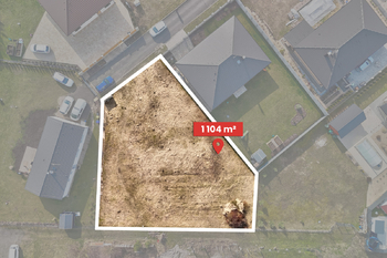 Prodej pozemku 1104 m², Hrobce