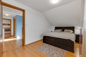 Prodej domu 160 m², Hořesedly