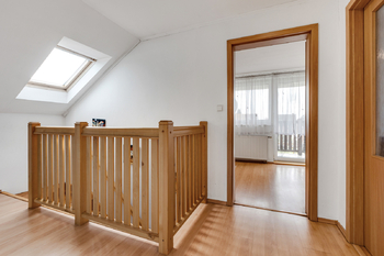 Prodej domu 160 m², Hořesedly