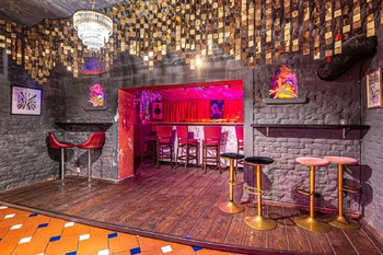 Pronájem obchodních prostor 250 m², Praha 7 - Bubeneč