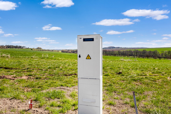 Přivedené elektřina k pozemku - Prodej pozemku 849 m², Neprobylice
