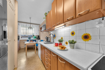 Prodej bytu 3+1 v osobním vlastnictví 70 m², Praha 9 - Vinoř