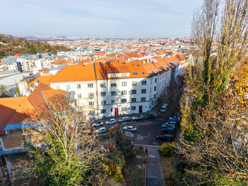 Prodej bytu 5+1 v osobním vlastnictví 135 m², Praha 5 - Smíchov
