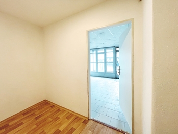 Nové možnosti propojení  - Pronájem obchodních prostor 20 m², Praha 3 - Vinohrady