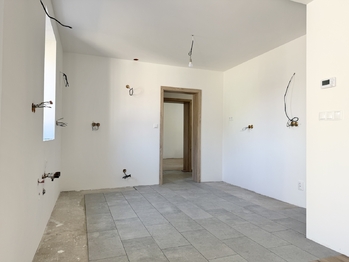 Kuchyň - příprava pro nového vlastníka - Prodej domu 183 m², Čejkovice