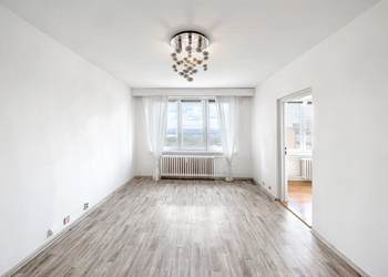 Obývací pokoj - Prodej bytu 3+1 v družstevním vlastnictví 70 m², Ostrava