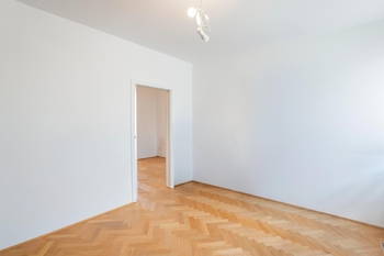 První ložnice. - Pronájem bytu 3+kk v osobním vlastnictví 82 m², Písek