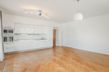 Obývací pokoj + KK. - Pronájem bytu 3+kk v osobním vlastnictví 82 m², Písek