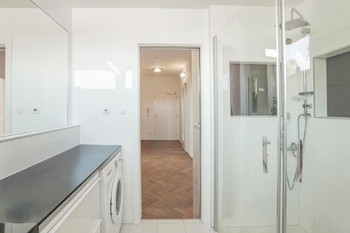 Koupelna. - Pronájem bytu 3+kk v osobním vlastnictví 82 m², Písek