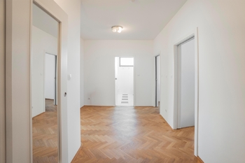 Chodba. - Pronájem bytu 3+kk v osobním vlastnictví 82 m², Písek