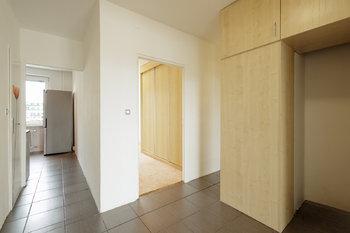Vstupní hala - Prodej bytu 3+1 v osobním vlastnictví 68 m², Praha 9 - Letňany