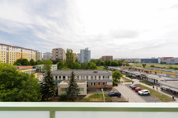 Soukromá rozhledna - Prodej bytu 3+1 v osobním vlastnictví 68 m², Praha 9 - Letňany