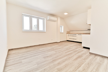 +420 739 604 767 I www.vaclavadamcik.cz I vaclav.adamcik@re-max.cz I pronájem bytu 2+kk Kaňovice - Pronájem bytu 2+kk v osobním vlastnictví 40 m², Kaňovice