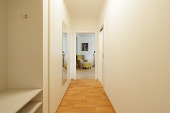 Vestavené skříně - Prodej bytu 2+kk v osobním vlastnictví 50 m², Praha 10 - Záběhlice