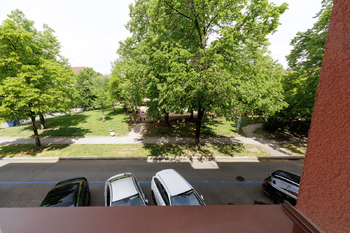 Výhled z okna - Prodej bytu 2+kk v osobním vlastnictví 50 m², Praha 10 - Záběhlice