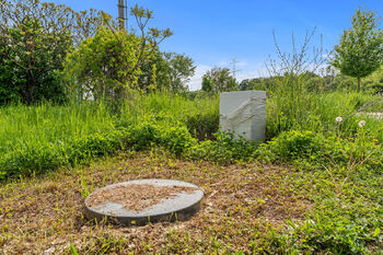 Prodej pozemku 950 m², Mořina