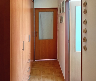 Chodby jsou tady jinak, ale dostaneme se - Prodej bytu 3+1 v osobním vlastnictví 64 m², Rakovník