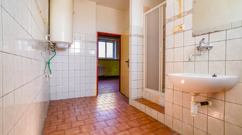 Prodej výrobních prostor 3996 m², Jívka