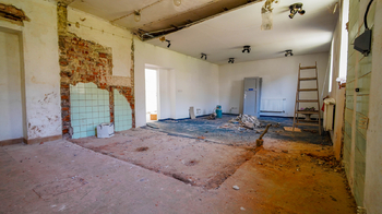 Prodej výrobních prostor 3996 m², Jívka