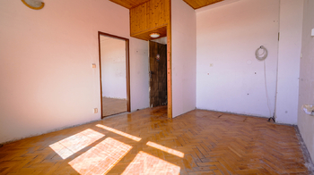 Prodej výrobních prostor 3996 m², Jívka
