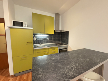 Pronájem bytu 1+kk v osobním vlastnictví 39 m², Praha 10 - Záběhlice