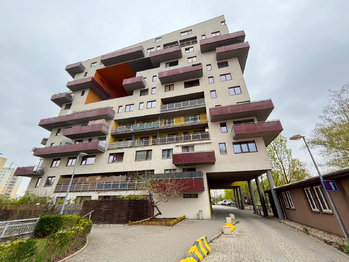 Pronájem bytu 1+kk v osobním vlastnictví 39 m², Praha 10 - Záběhlice