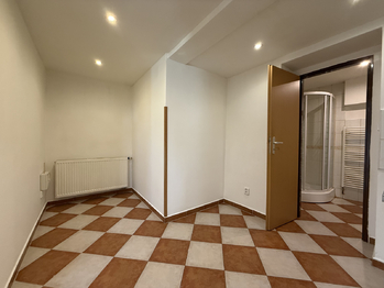 Pronájem komerčního prostoru 85 m², Plzeň