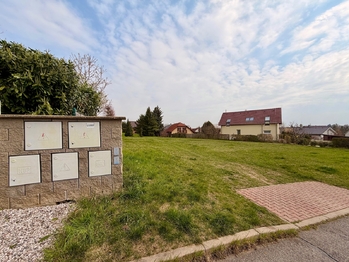 Prodej pozemku 821 m², Hřebeč