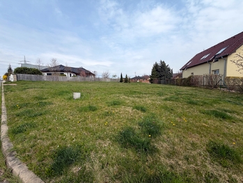Prodej pozemku 821 m², Hřebeč
