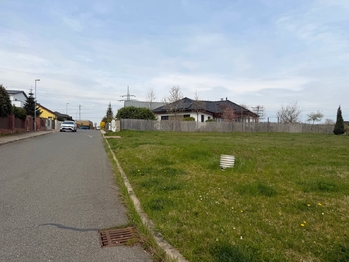 Prodej pozemku 821 m², Hřebeč