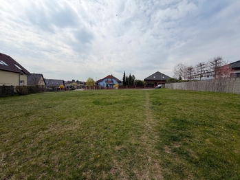 Prodej pozemku 821 m², Hřebeč