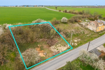 Prodej pozemku 778 m², Slaný