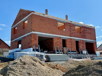 Kvalitní stavba - Prodej domu 139 m², Ondřejov