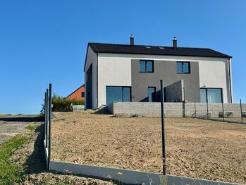Kvalitní novostavba s výhledy - Prodej domu 139 m², Ondřejov