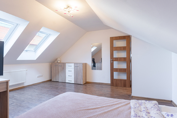 podkroví - 2. ložnice ... - Prodej domu 181 m², Habry