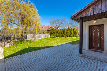 při vstupu ... - Prodej domu 181 m², Habry