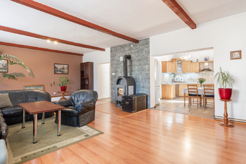 1. NP - denní pokoj ... - Prodej domu 181 m², Habry